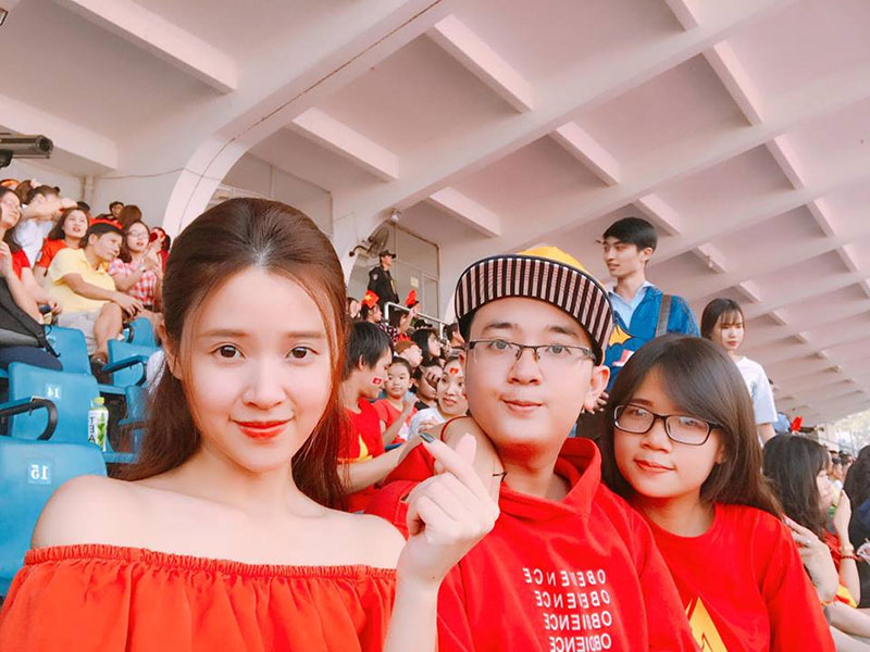 Em gái, em trai ‘tài sắc vẹn toàn’ của người nổi tiếng